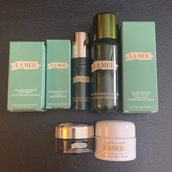 LA MER NEW 7 piece set plus 6 1/2” cosmetic. And lots of extras.Best of the best - Picture 3 of 8